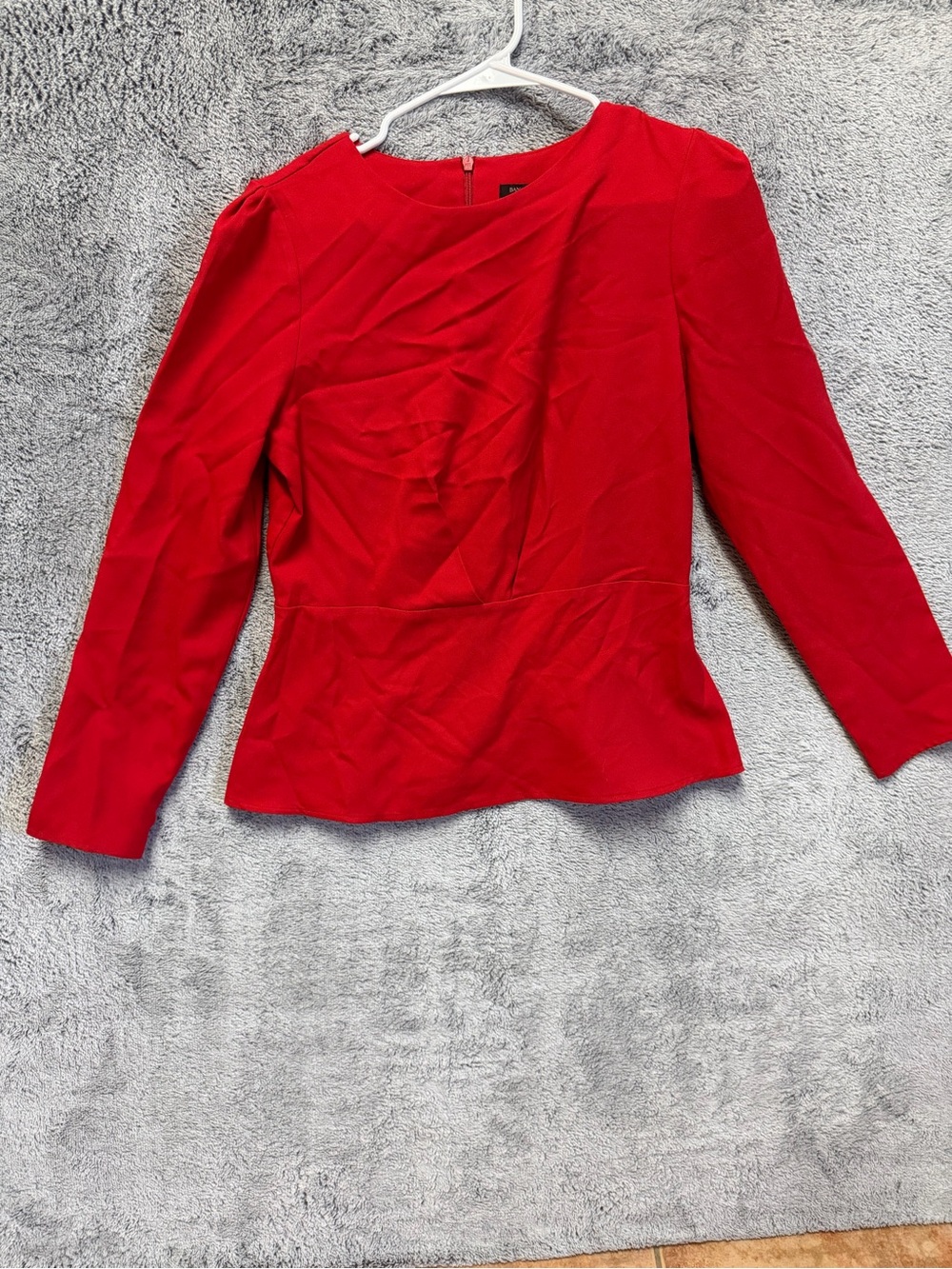 Banana republic size 8 Classic Red Long-Sleeve Women's Top